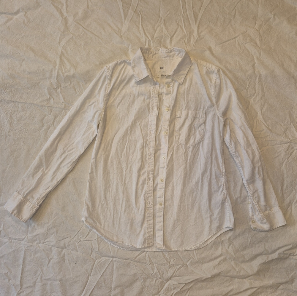 GAP Women's Classic White Boyfriend Shirt